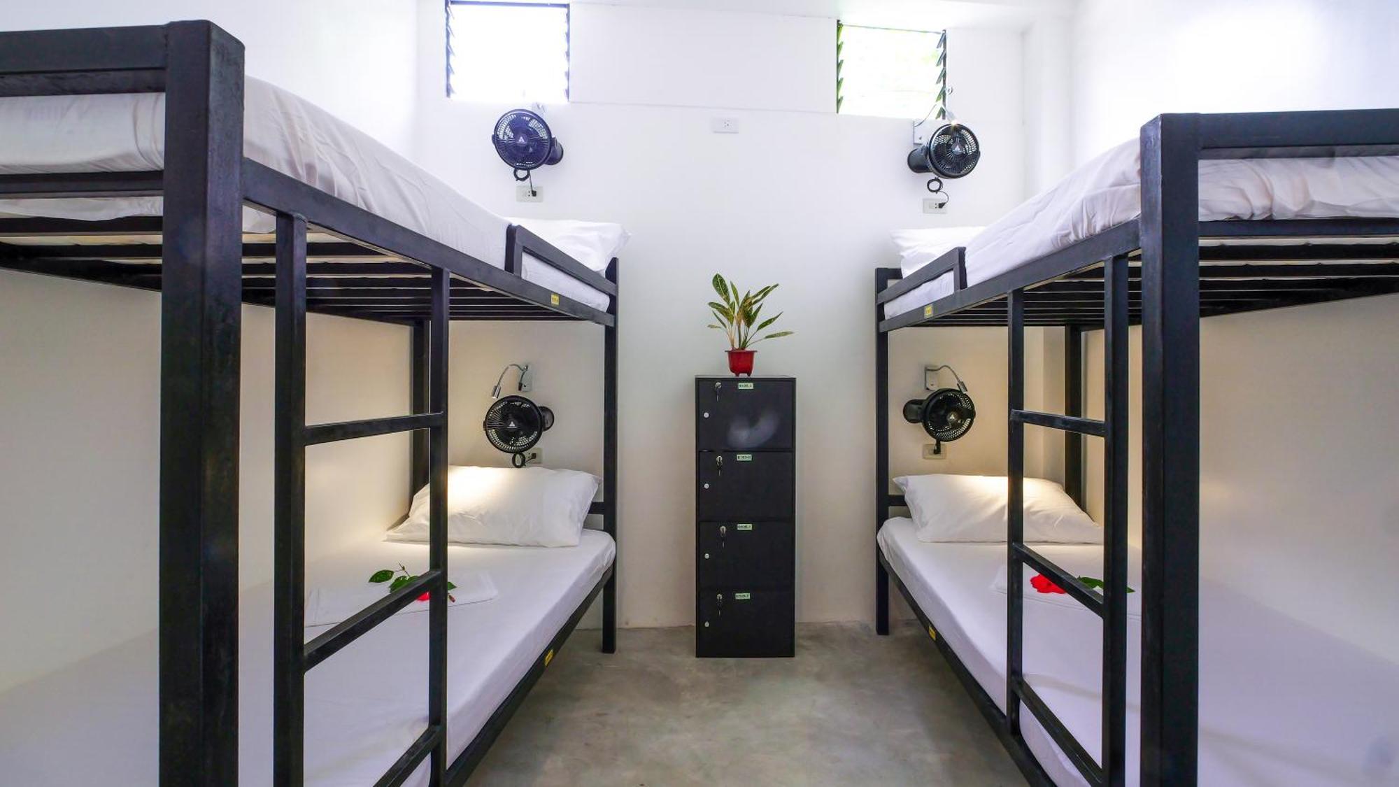Sip Sunset Hostel And Lounge El Nido Exterior photo