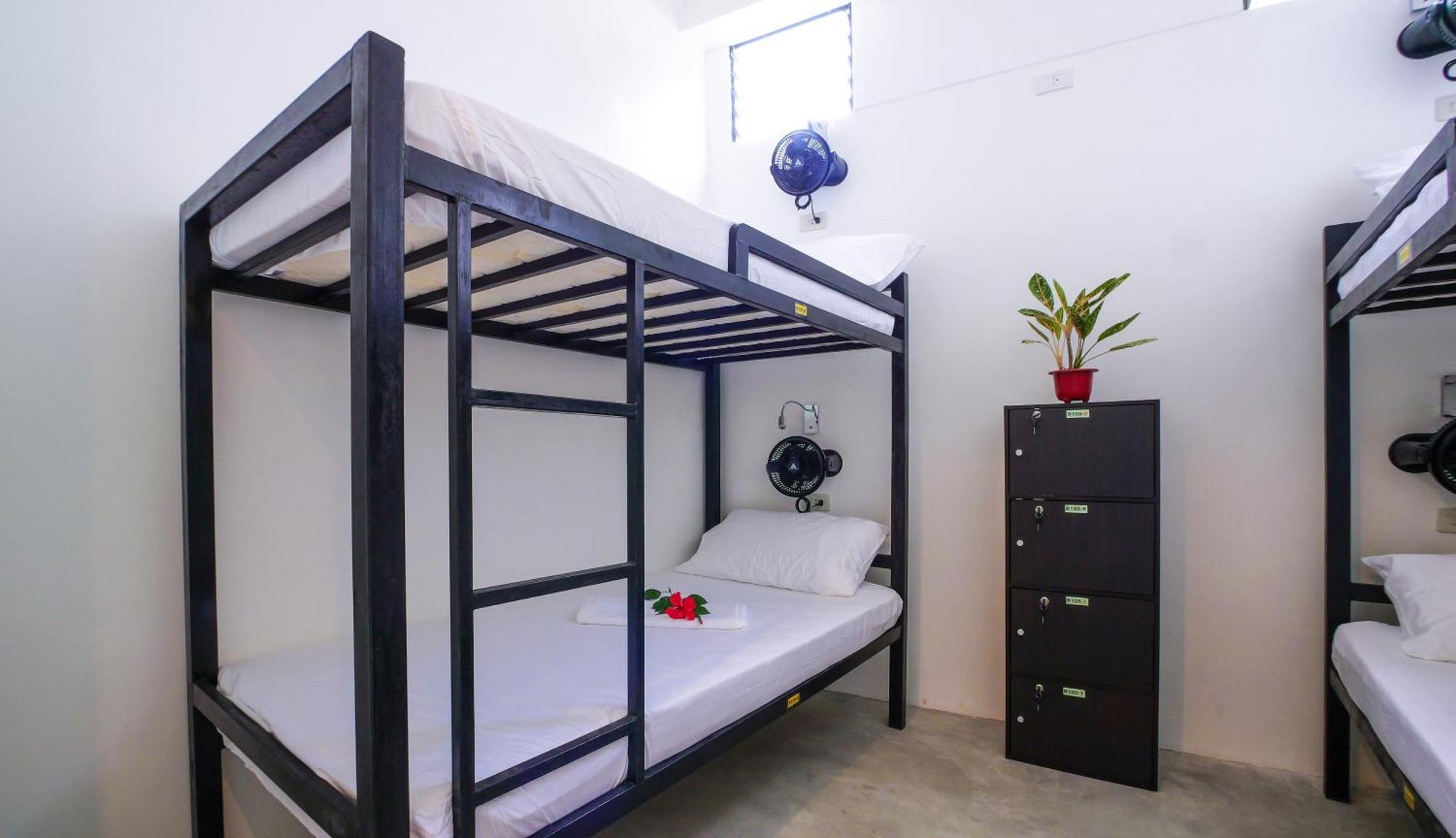 Sip Sunset Hostel And Lounge El Nido Exterior photo