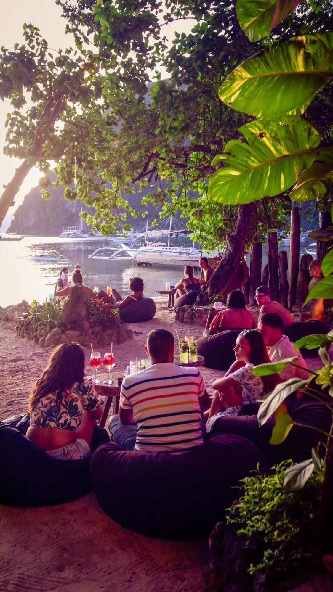 Sip Sunset Hostel And Lounge El Nido Exterior photo